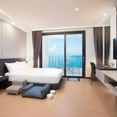 Utop Marina Hotel & Resort Йосу Екстериор снимка