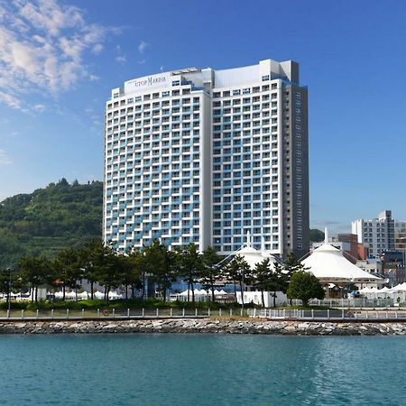 Utop Marina Hotel & Resort Йосу Екстериор снимка