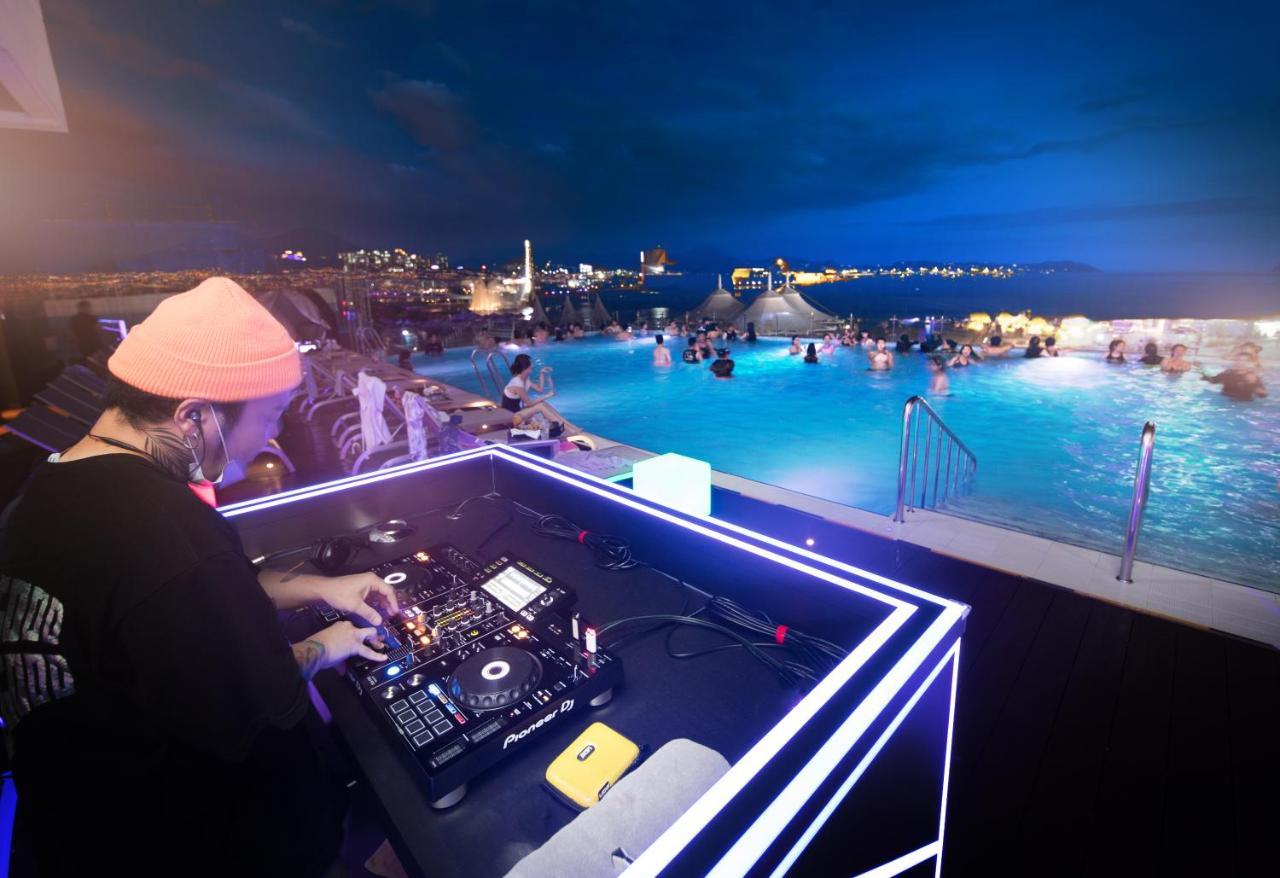 Utop Marina Hotel & Resort Йосу Екстериор снимка