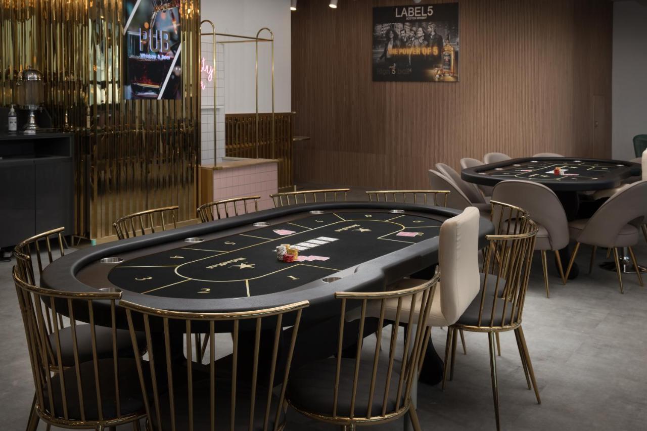 Utop Marina Hotel & Resort Йосу Екстериор снимка