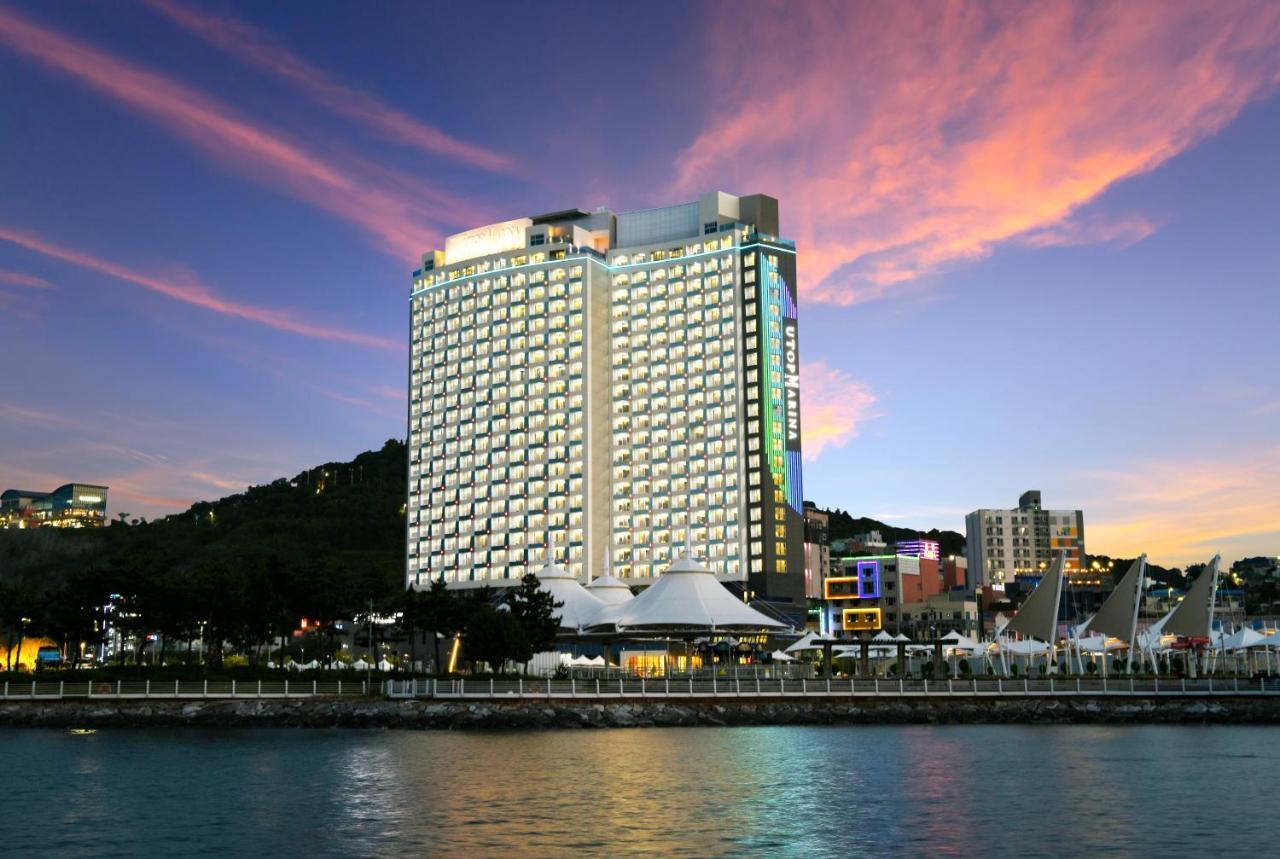 Utop Marina Hotel & Resort Йосу Екстериор снимка