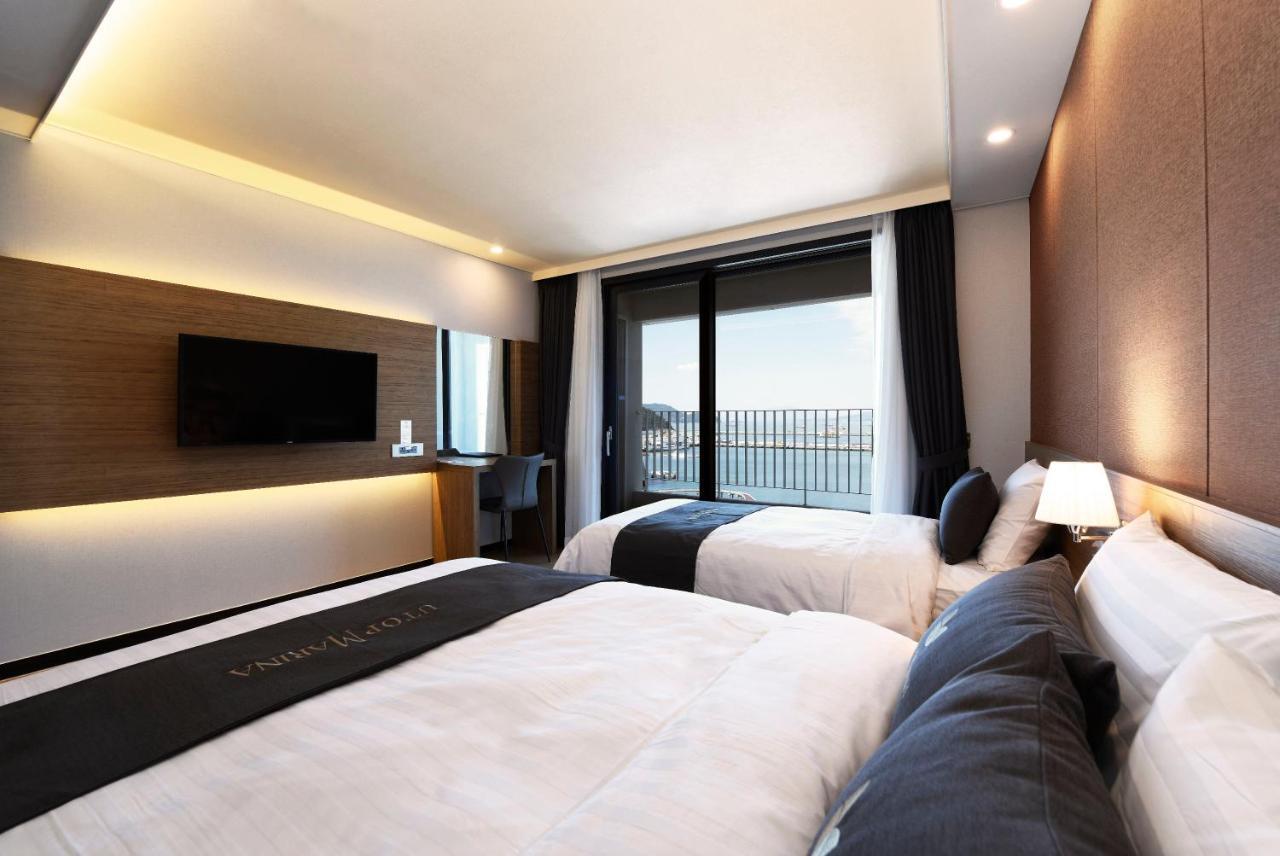 Utop Marina Hotel & Resort Йосу Екстериор снимка